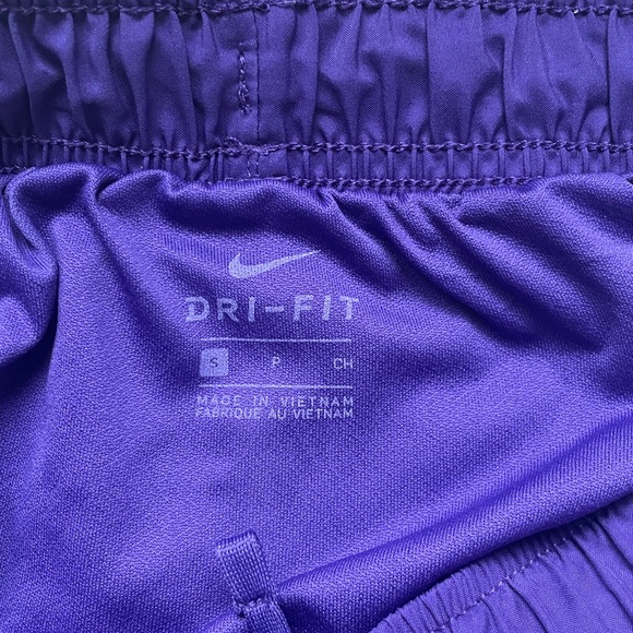 Nike‎ Women's Running Shorts in Purple and White - Picture 3 of 3